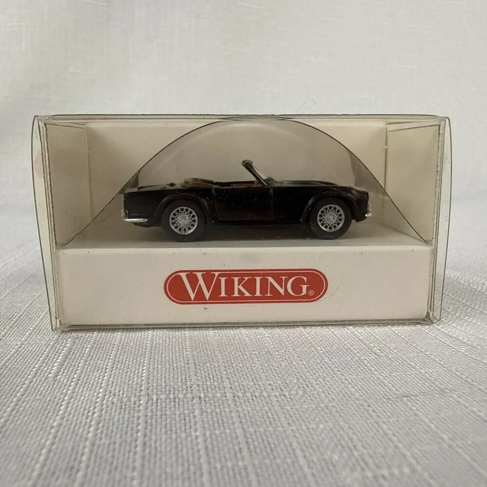 Wiking 1:87 Triumph Black TR4 #815 04 22